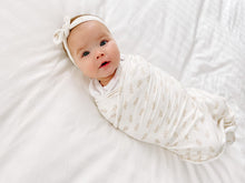 Load image into Gallery viewer, Acacia Baby Bow
